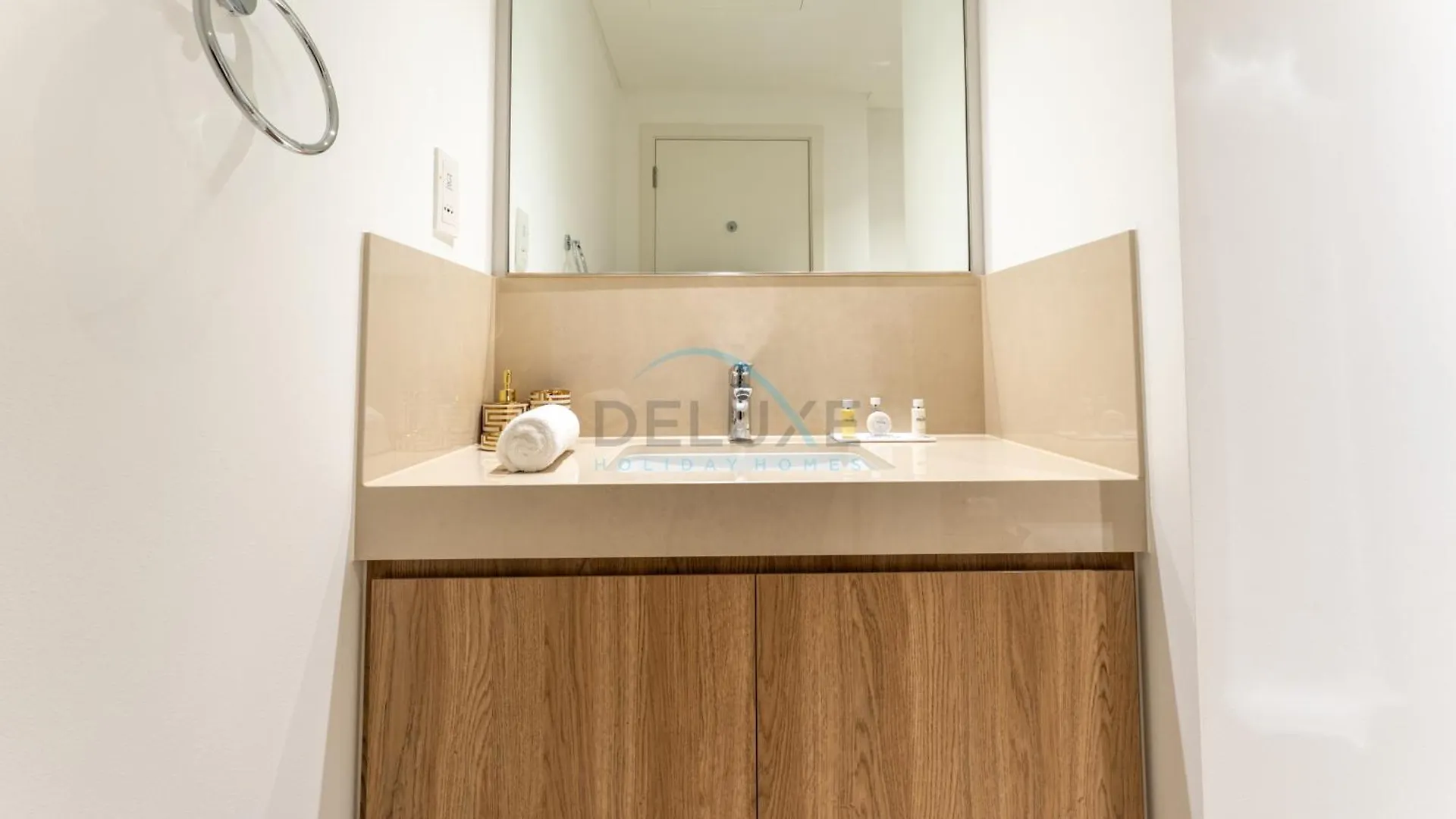 2Br Apartment Walking Distance To Dubai Mall, Downtown Views Ii, Downtown By Deluxe Holiday Homes 아랍에미리트